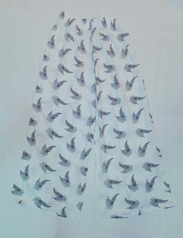 palazzo white flower print palazzo white flower print